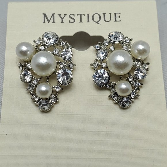 MYSTIQUE pearl bridal cluster pierced stud earring clear silver tone - Picture 3 of 4